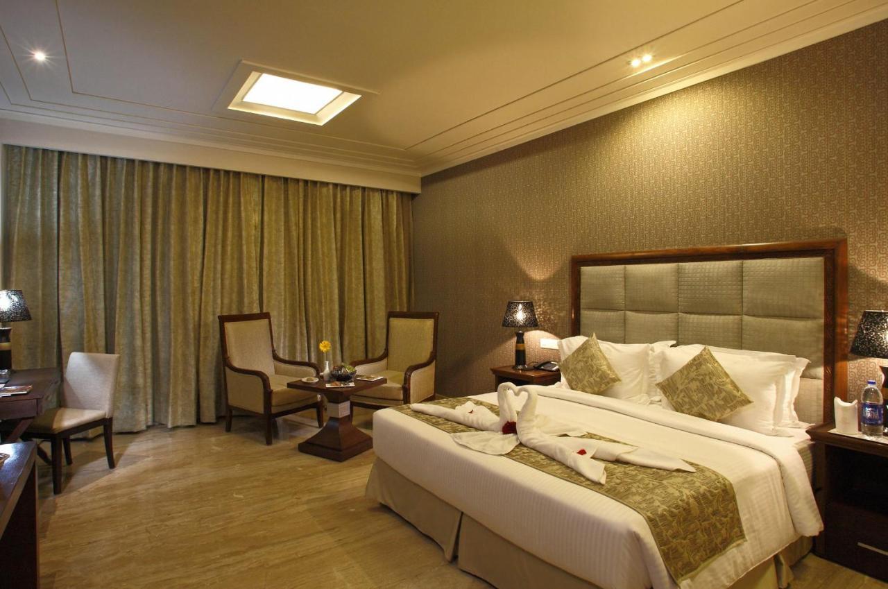 Hotel Godwin Haridwār Esterno foto