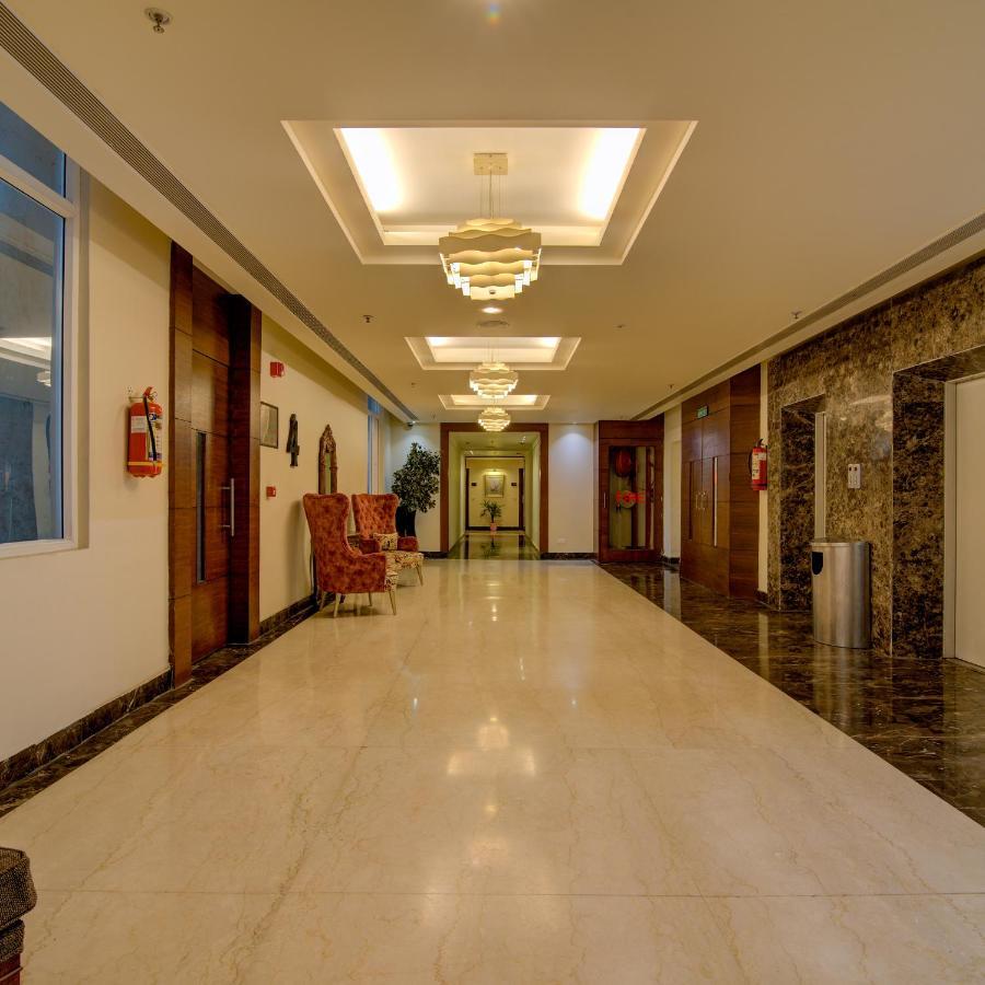 Hotel Godwin Haridwār Esterno foto