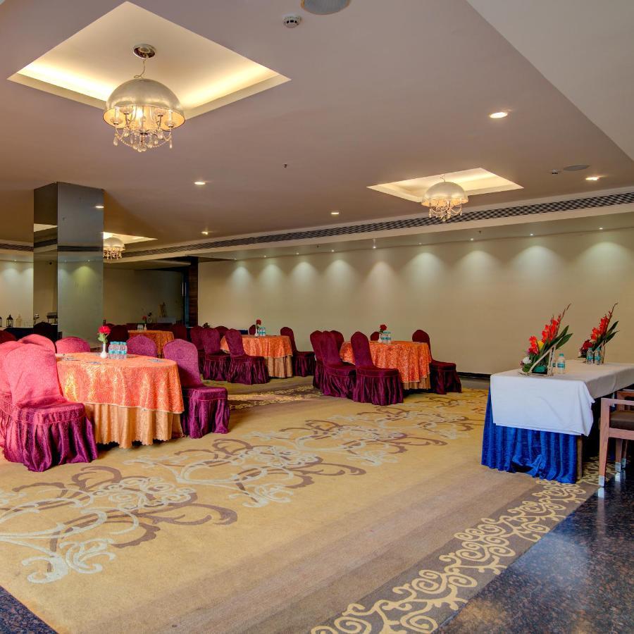 Hotel Godwin Haridwār Esterno foto