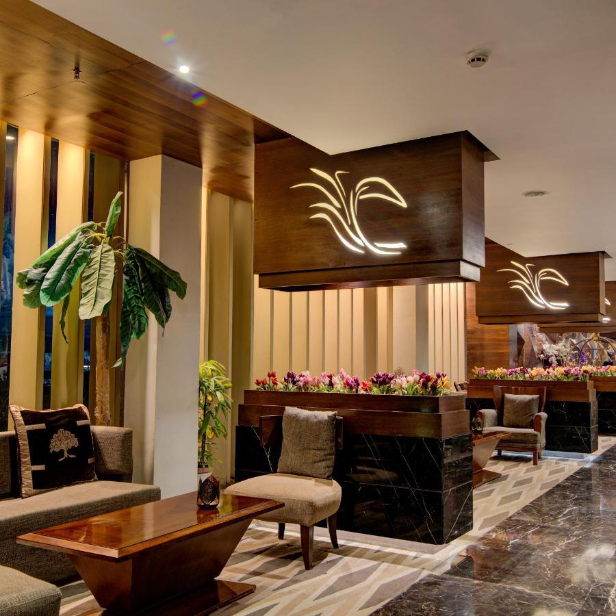Hotel Godwin Haridwār Esterno foto